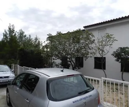Apartment Ana