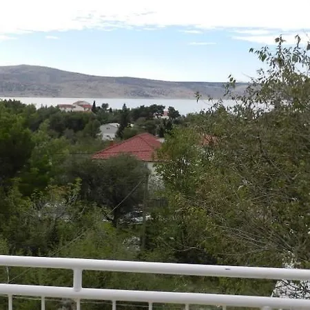 Apartment Ana *