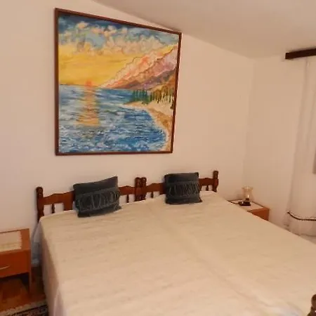 Ana Apartment *