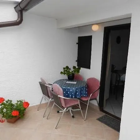 Apartment Ana