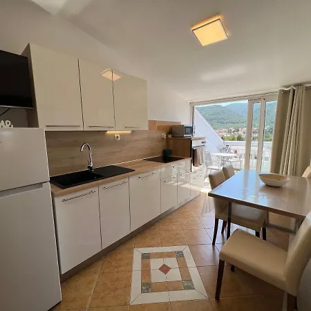 Ana * Stari Grad (Hvar)