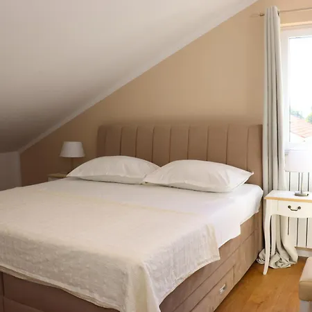Ana Apartment